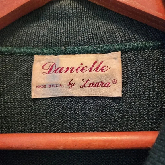 Danielle Women's Green Acrylic Blend Long Sleeve Front Buttons Sweater Jacket - Picture 3 of 12